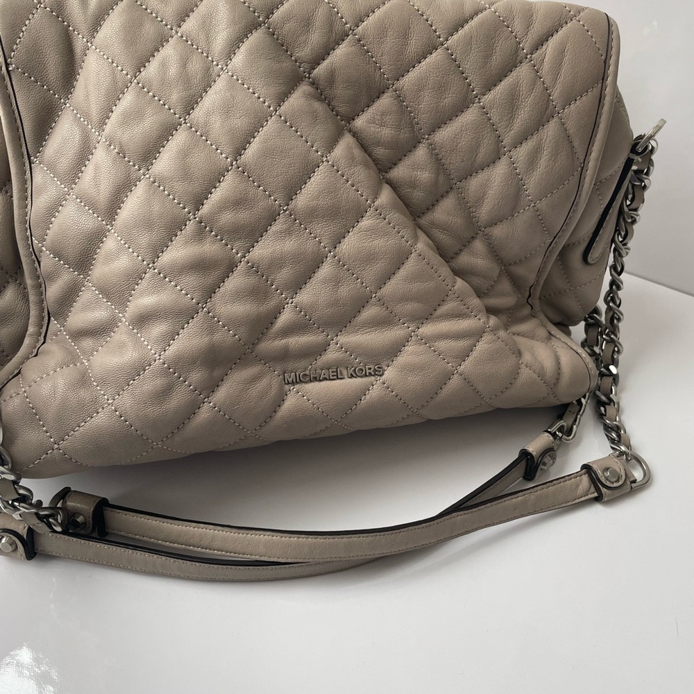 Michael Kors Leather Shoulder bag